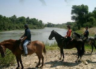 a caballo a orillas del Ebro